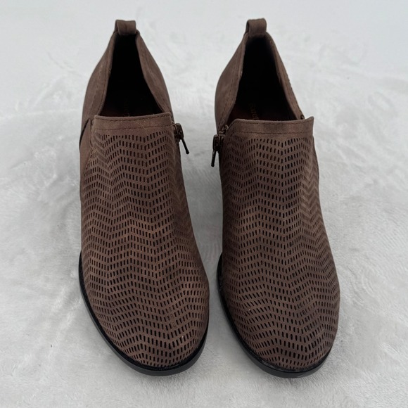 BareTraps Shoes - Baretraps Ridgely Booties Women Size 8.5M Brown Perforated Block Heel Shooties